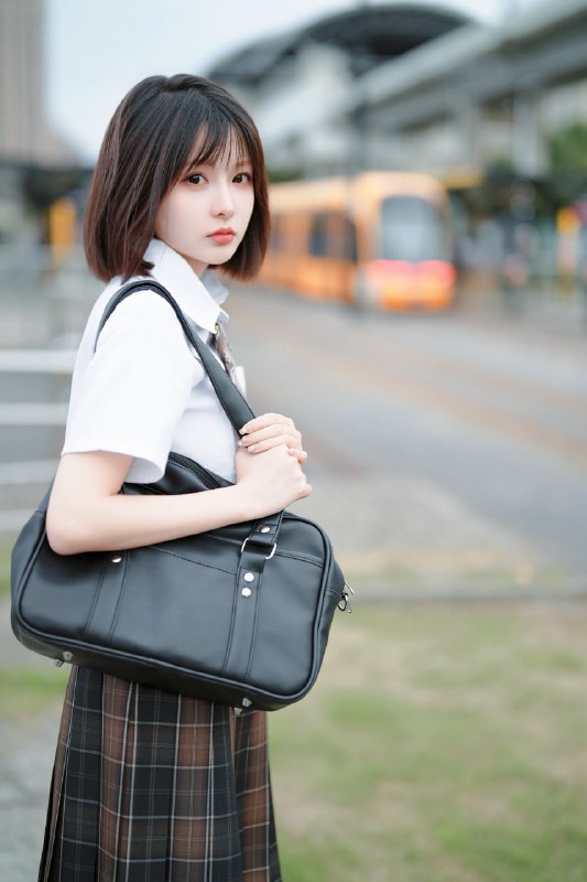 #JK  城轨站台太适合日系了#JK  城轨站台太适合日系了