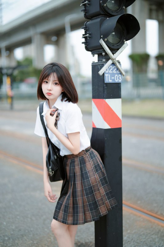 #JK  城轨站台太适合日系了#JK  城轨站台太适合日系了