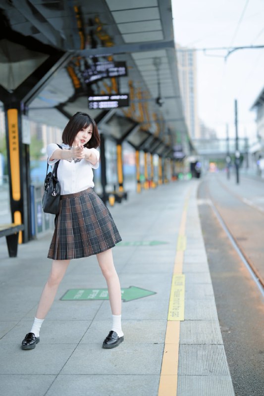 #JK  城轨站台太适合日系了#JK  城轨站台太适合日系了